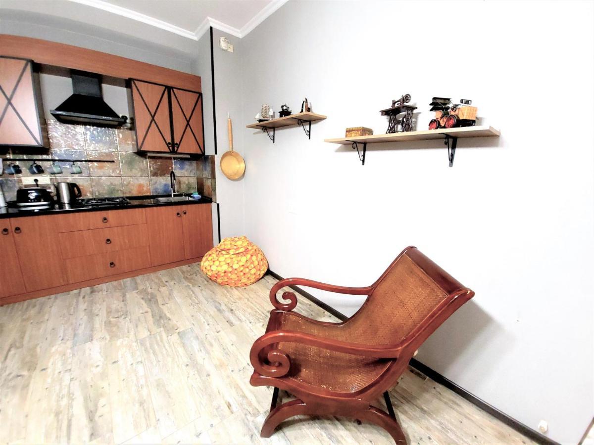 Avlabari Apartment - New One Tbilisi Exteriör bild